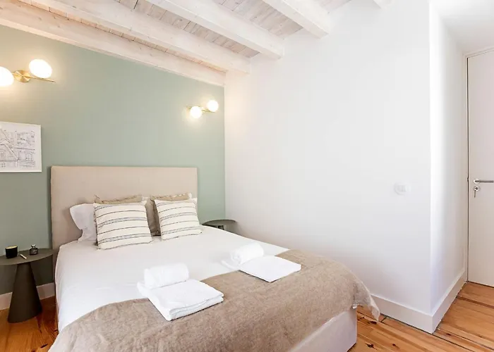 D. Joao Iv By Lovelystay Apartment