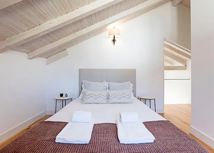 D. Joao Iv By Lovelystay *