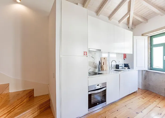 D. Joao Iv By Lovelystay * Porto