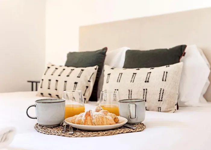 D. Joao Iv By Lovelystay Porto