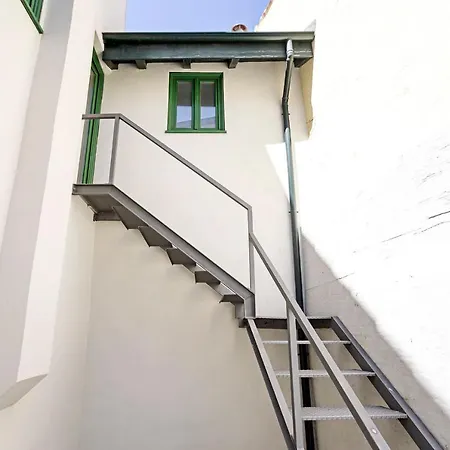 D. Joao Iv By Lovelystay * 波尔图