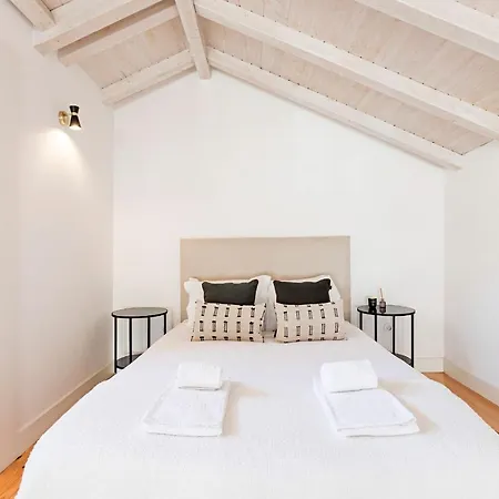 Appartement D. Joao Iv By Lovelystay